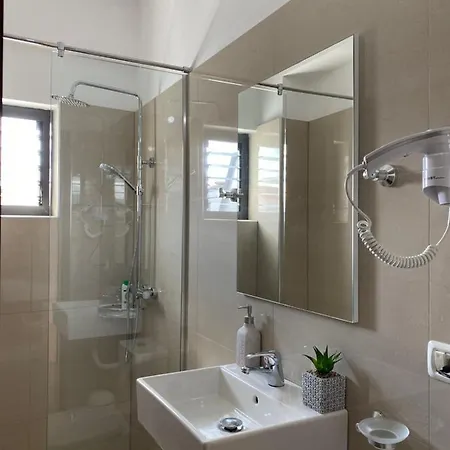 Hotel White Ksamil