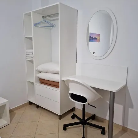 White Ξενοδοχείο