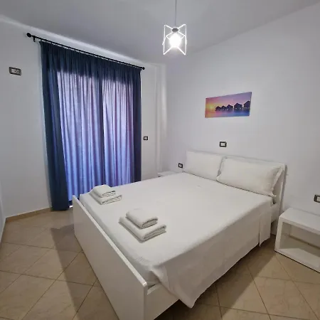 Ξενοδοχείο White