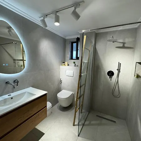 White Hotel Ksamil