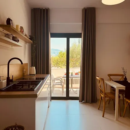 Hotel White