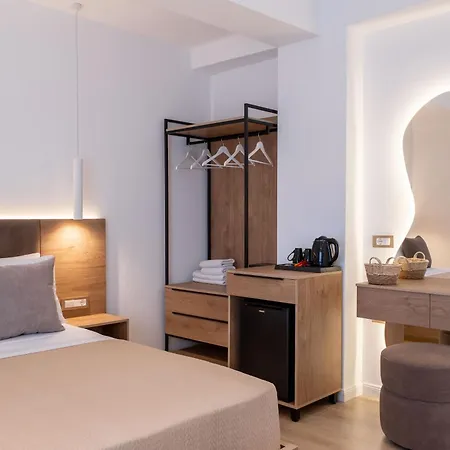 White 3* Ksamil
