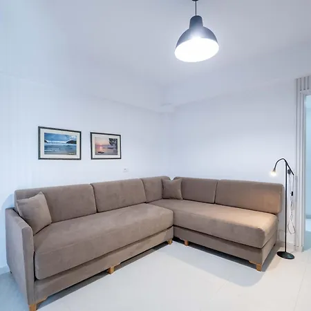 Hotel White 3*