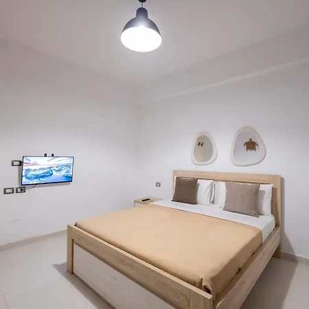White 3* Ksamil