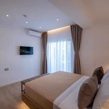 White Hotel Ksamil