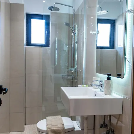 Hotel White 3*