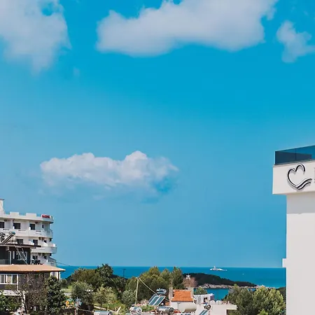 Hotel White 3*