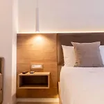 White Ξενοδοχείο 3*