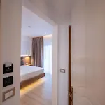 White فندق