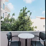 White فندق