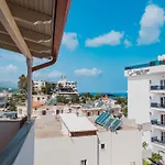 White فندق كساميل