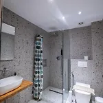 White كساميل