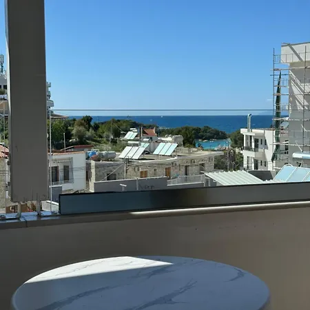 Hotel White