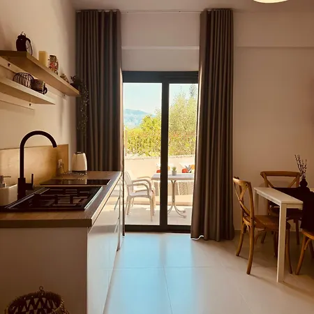 Hotel White